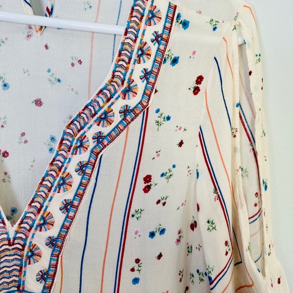 Wit & Wisdom BOHO Bell Sleeves Floral Top Small - Picture 9 of 14